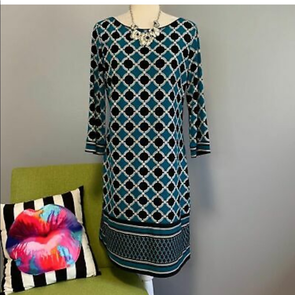 Like New Whit House Black Market Dress. Sz M